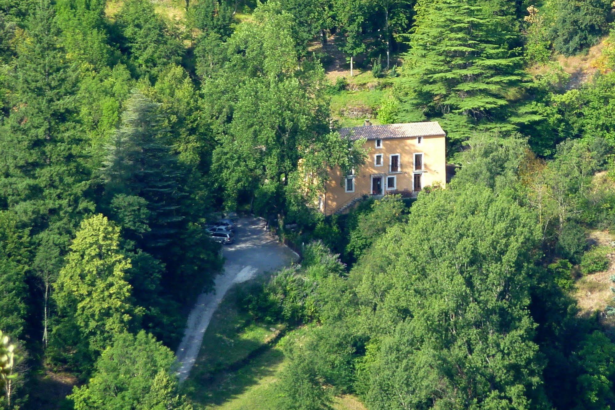 Hotel Mas Du Cougnet Valleraugue Esterno foto